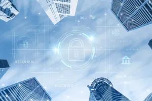 Ciberseguridad en cámaras y alarmas conectadas: 10 ajustes para proteger tu hogar digital