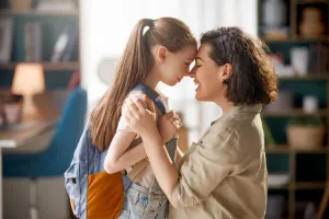 Control parental: cómo cuidar a tus hijos solos en casa